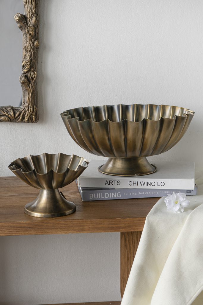Bronze Large Scalloped Pedestal Bowl