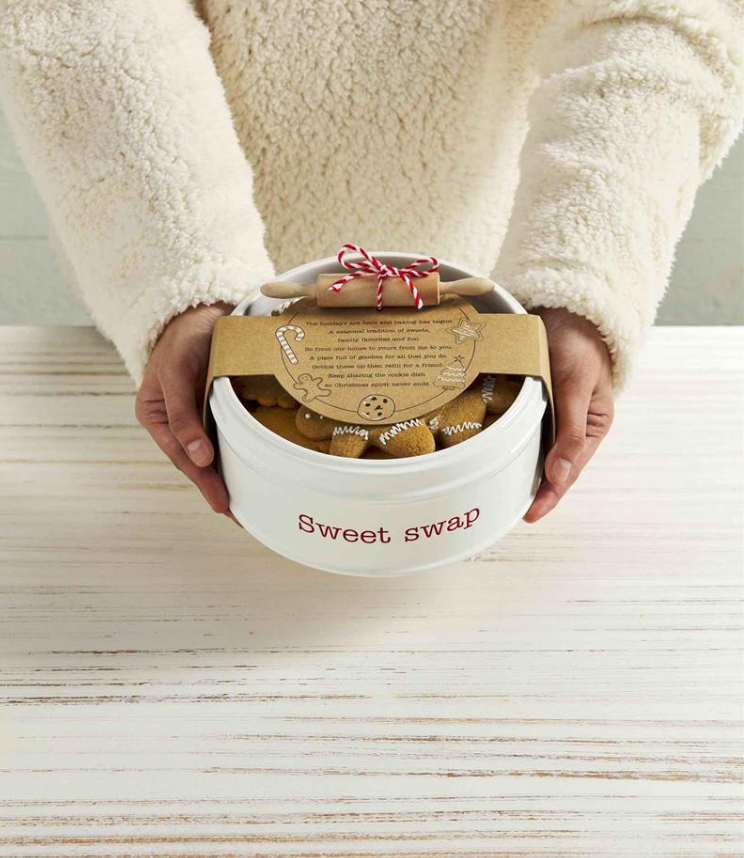 Cookie Exchange Dish Set