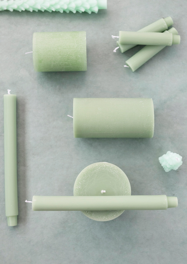 Kiwi Unscented Pleated Taper Candle Box Set