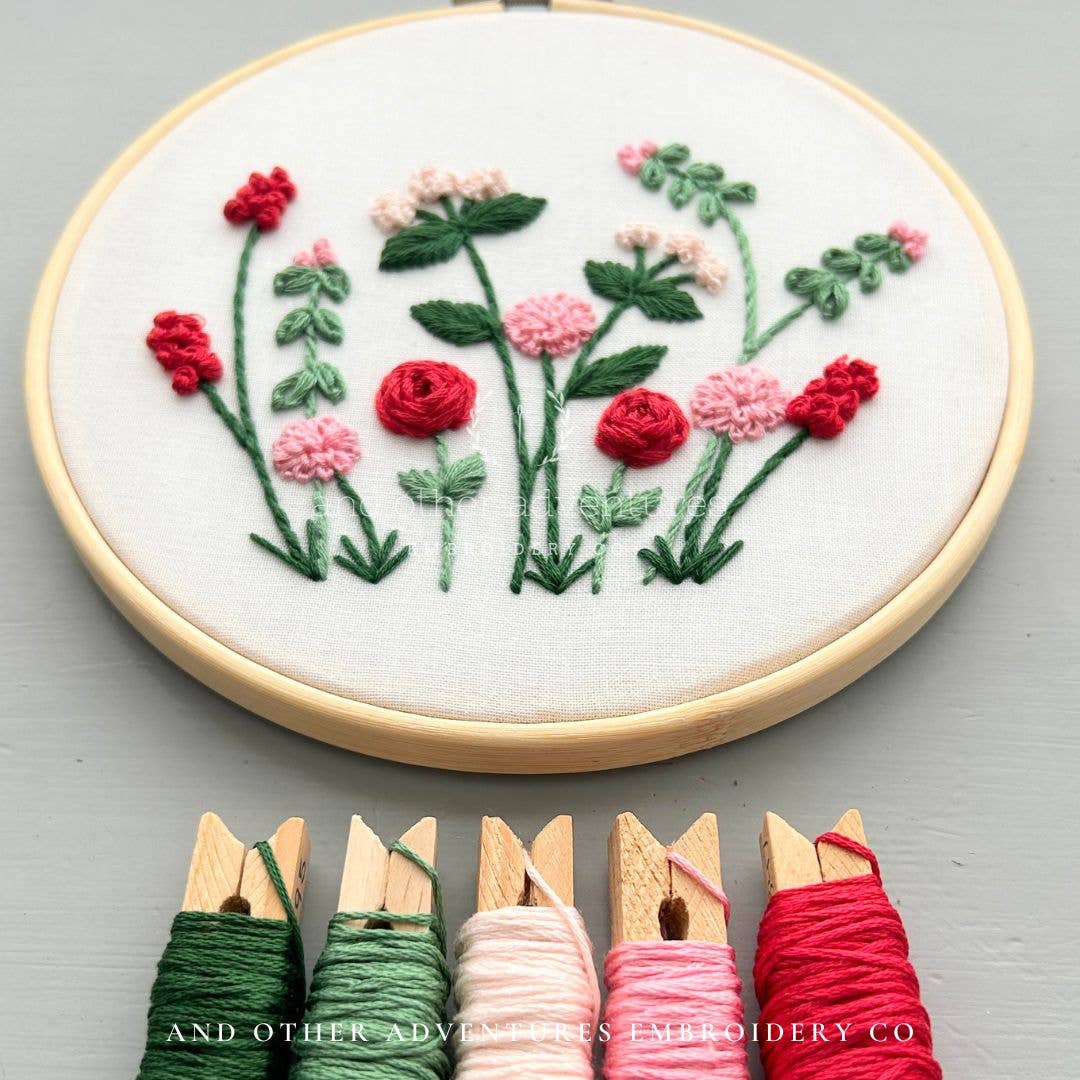 Jardín in Red Embroidery Kit