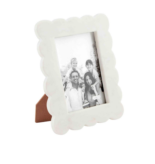 Scalloped Marble Picture Frame