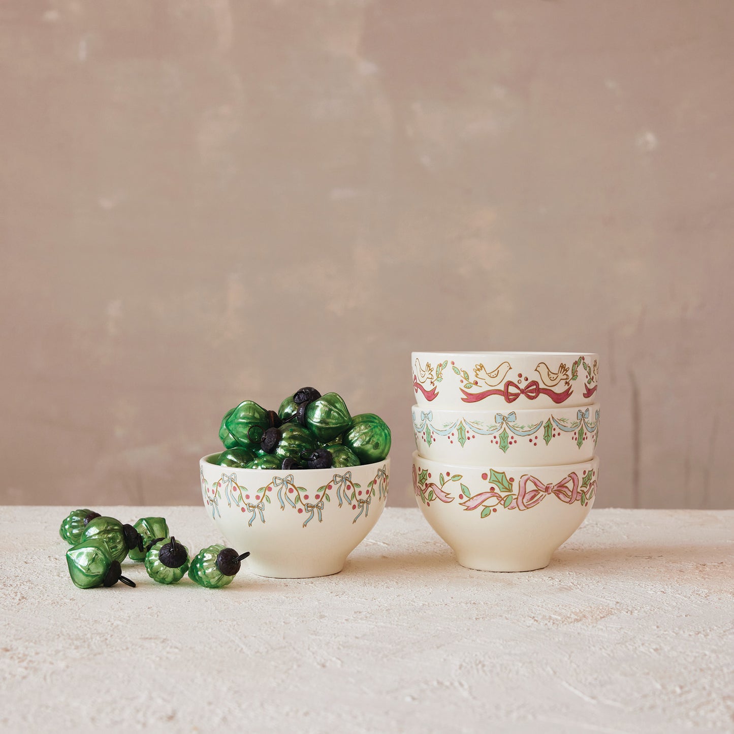 Stoneware Bowl with Bow