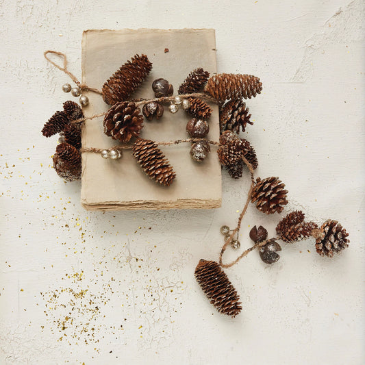 Pinecone Garland