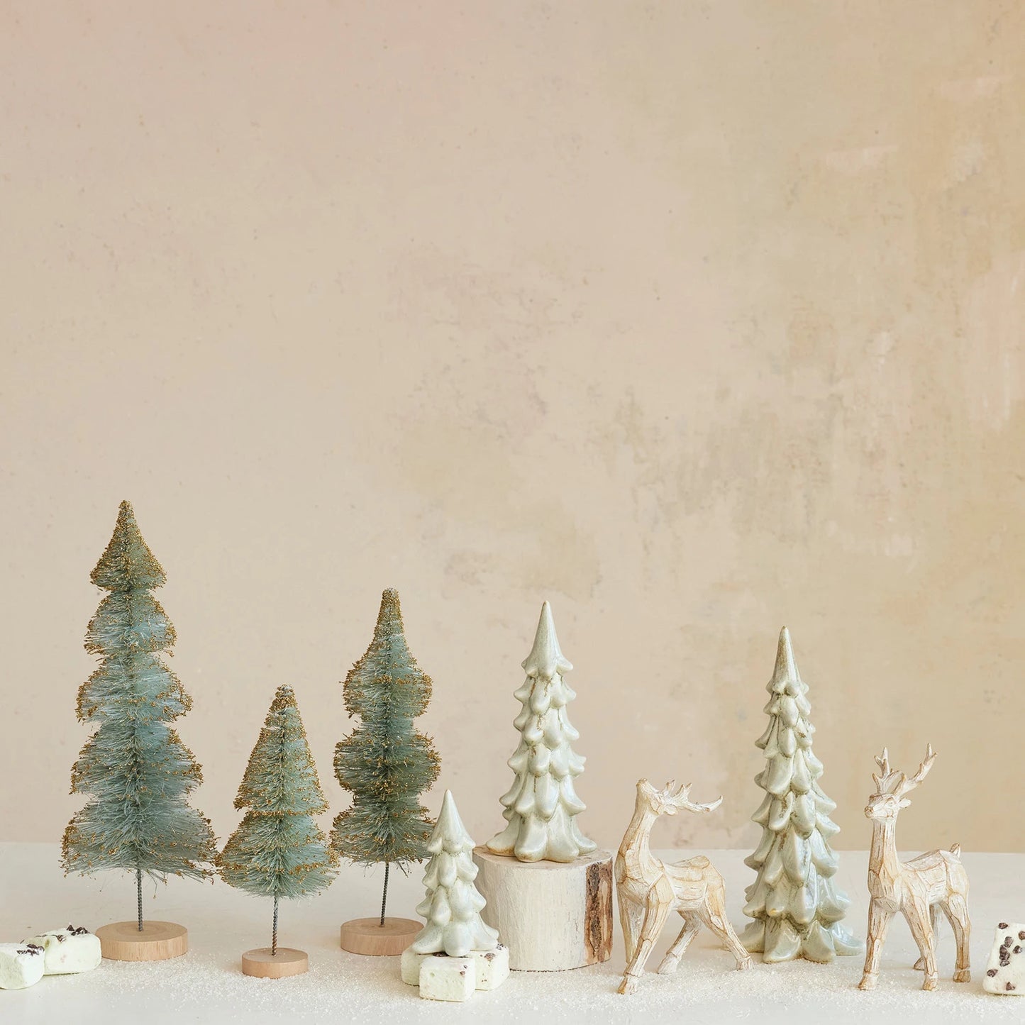 Large Sisal Bottle Brush Tree with Gold Glitter & Wood Base